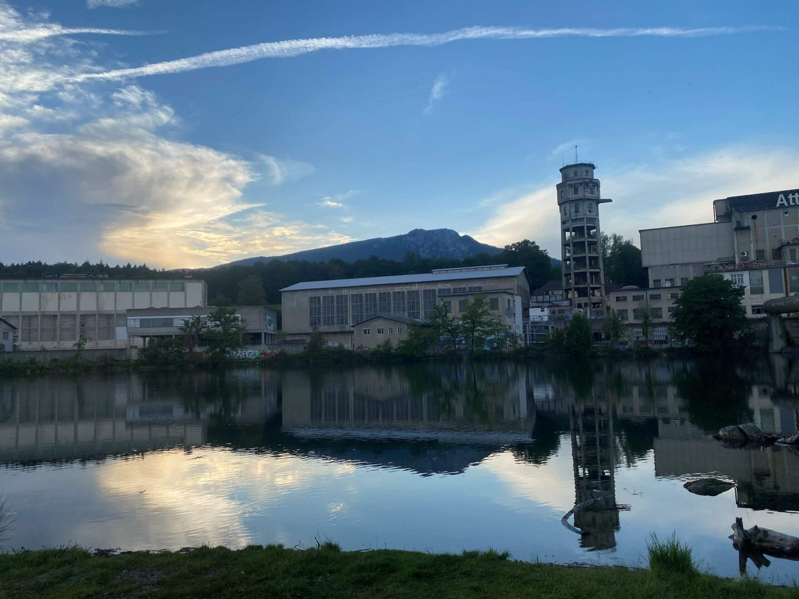 Das nahe gelegene Attisholzareal